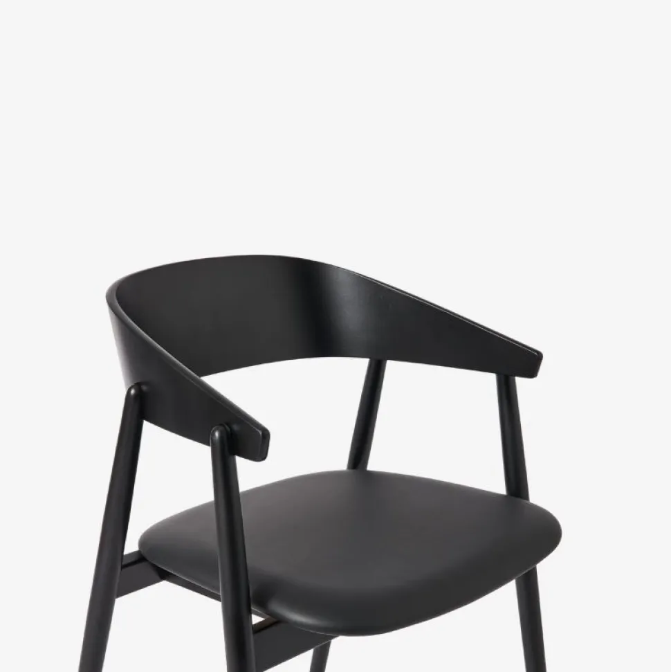 Andersen Furniture AC2 Stol Sort Mat Lakeret Bøg Sort Læder