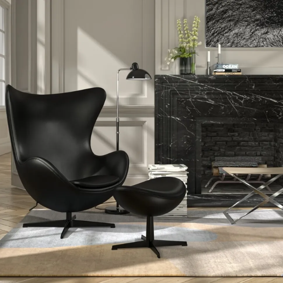 Fritz Hansen 3316 Ægget Sort Essential Læder Inkl. Fodskammel