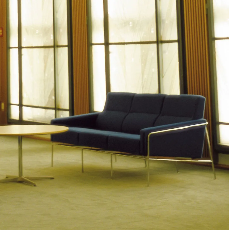 Fritz Hansen 3303 Sofa 3-Pers Stof
