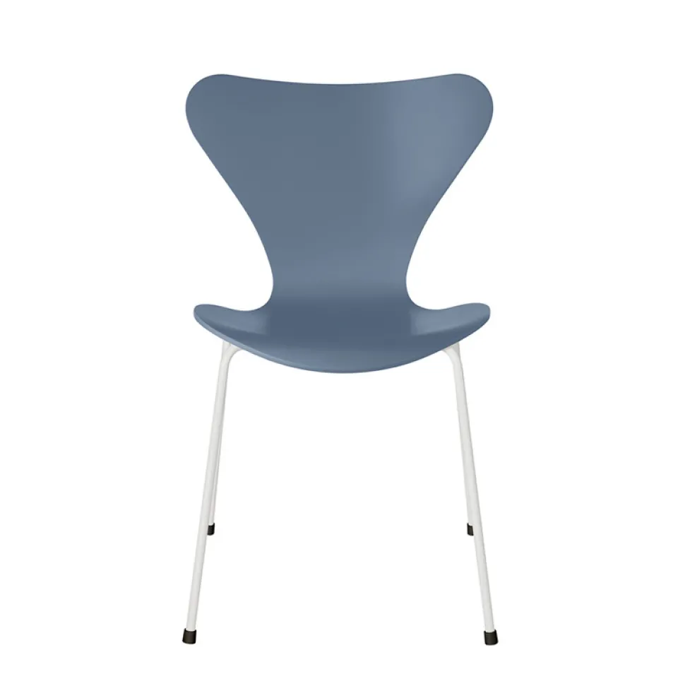 Fritz Hansen Serie 7™ 3107 Lakeret