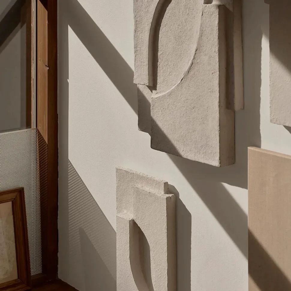 Kristina Dam Studio Serif Relief Small