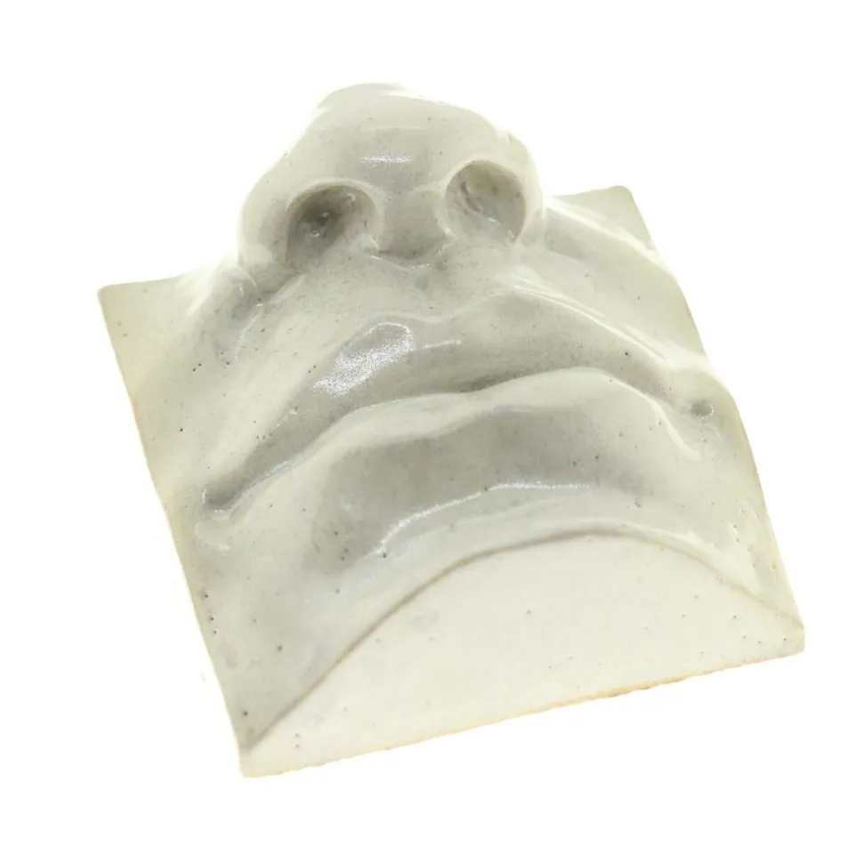 Laoru Laoru Mouth II Relief Antique White