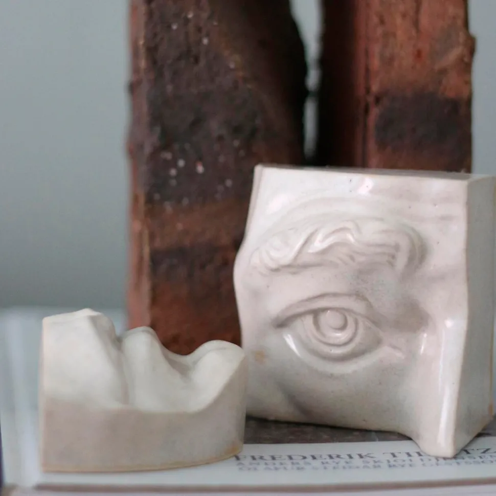 Laoru Laoru Right Eye Relief Antique White