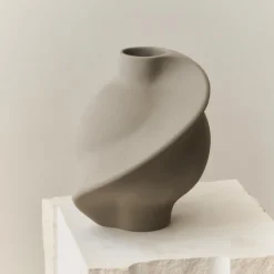 Louise Roe Pirout Vase 02 Sanded Grey