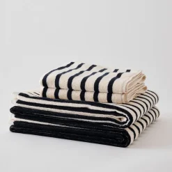 Tell Me More Bonnie Hand Towel Black