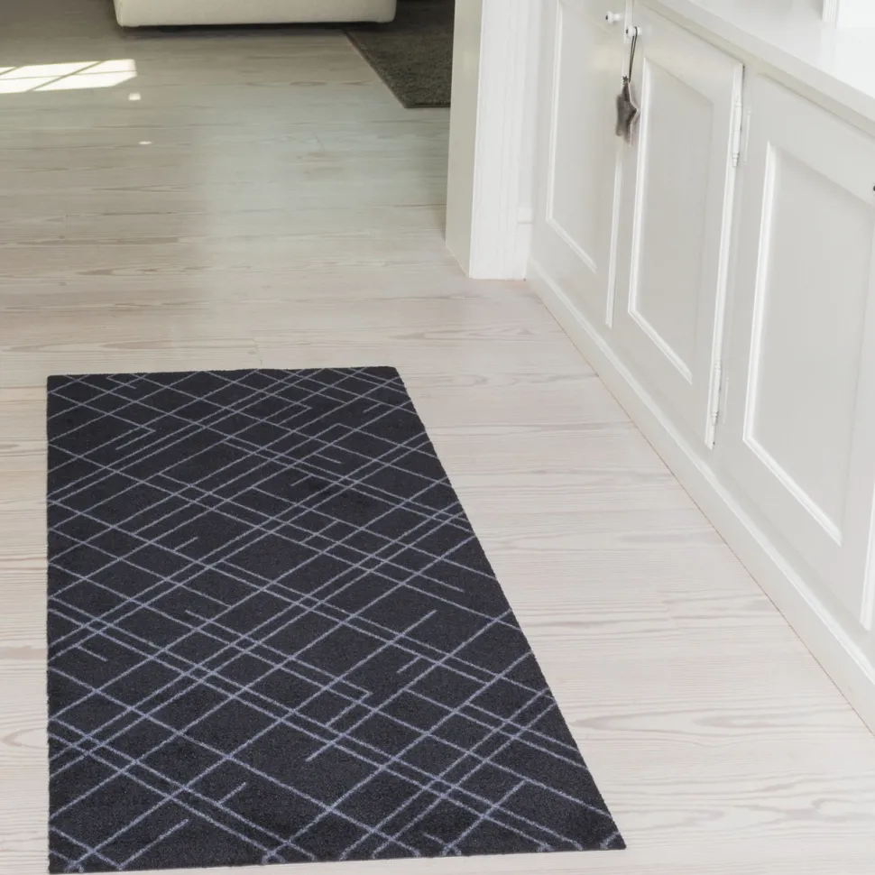 Tica Copenhagen Lines Smudsmåtte Sort/Grå 67x150 cm