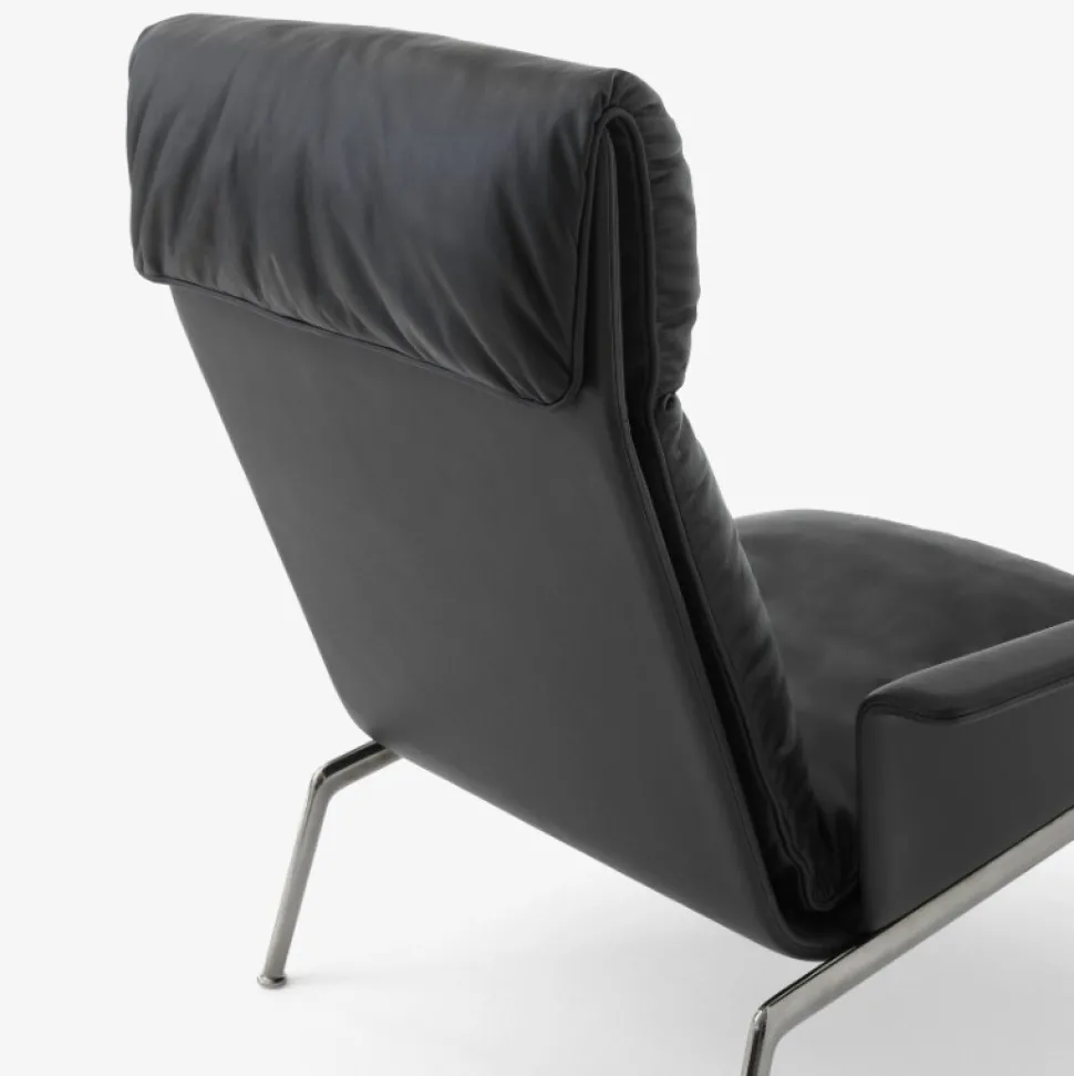 &Tradition Muno LN17 Black Noble Leather Dark Chrome Legs